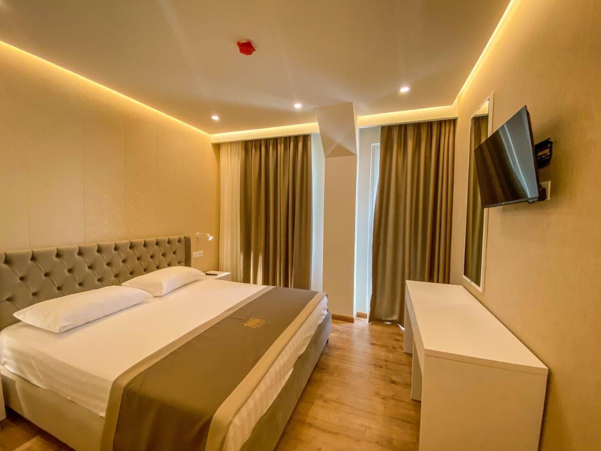 Red Hill Hotel Тирана Екстериор снимка