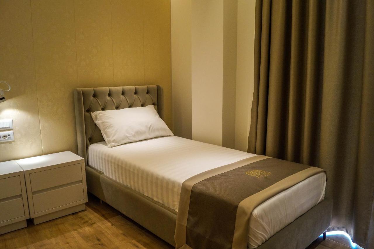 Red Hill Hotel Тирана Екстериор снимка