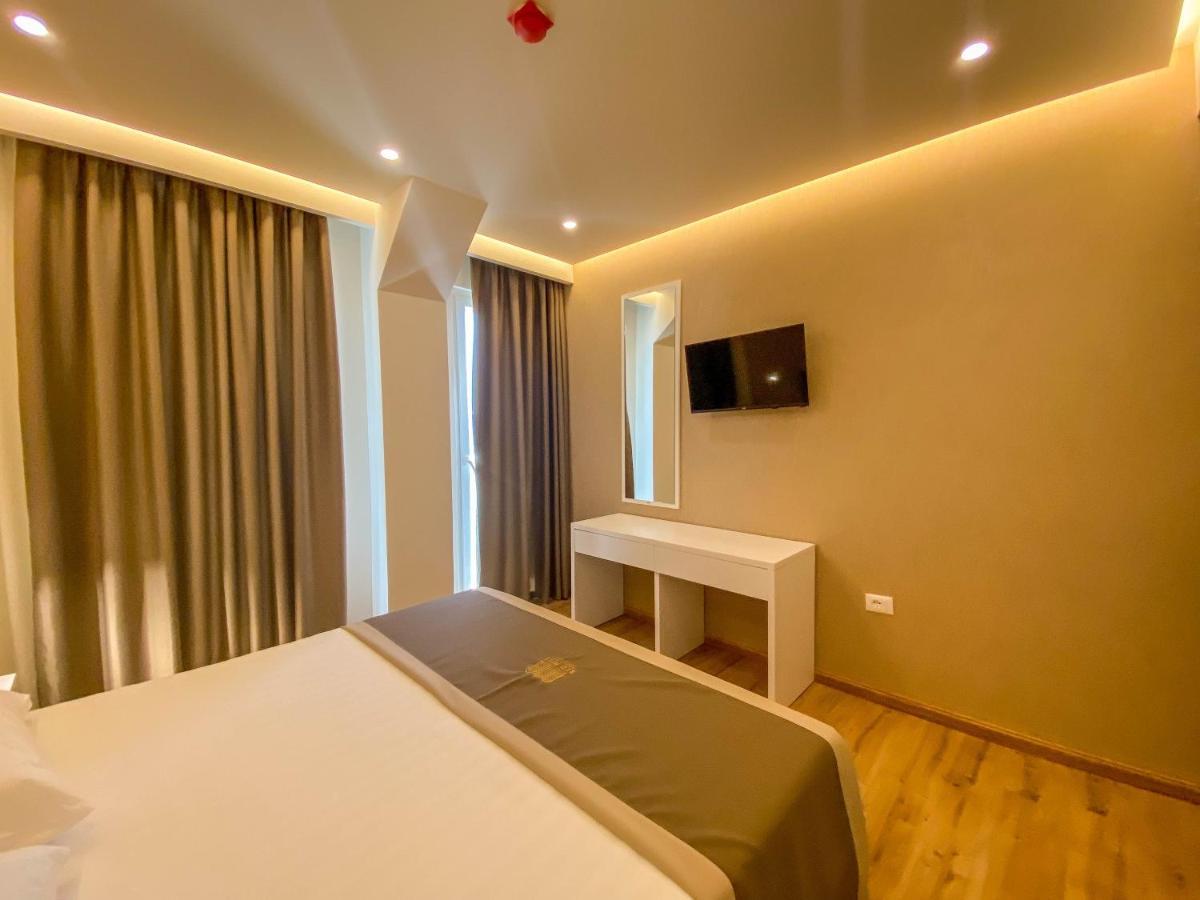 Red Hill Hotel Тирана Екстериор снимка